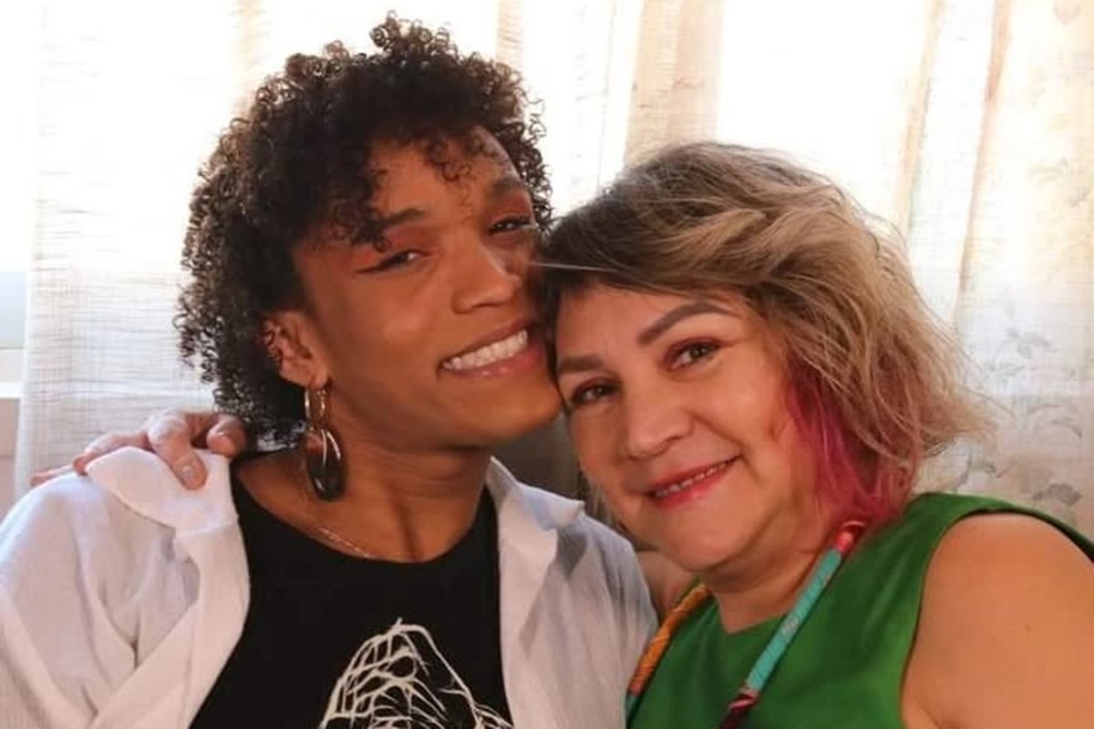 A comovente história de Aidê, de Casamento às Cegas, com filha adotiva