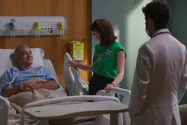 Alice Wegmann reage após gafe em cena de Vale Tudo: “Dei muita risada”