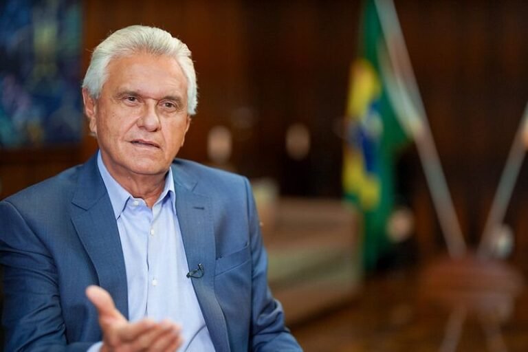 Caiado critica aumento das passagens do Entorno e cobra ação da União