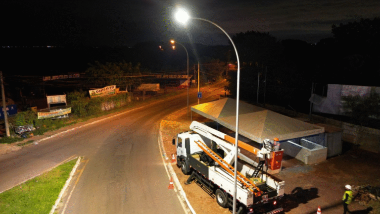 DF investe em modernização da iluminação pública com instalação de LEDs