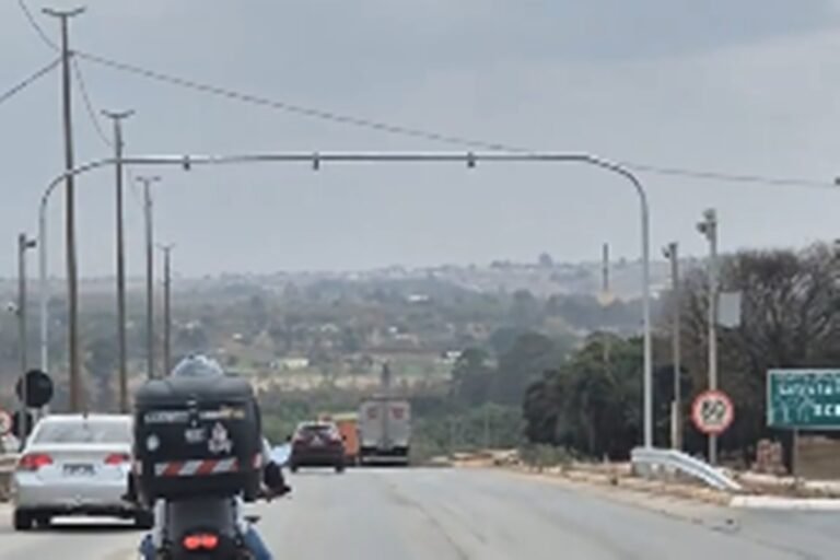 É fake: DER desmente que “pardal” multe a longas distâncias no DF