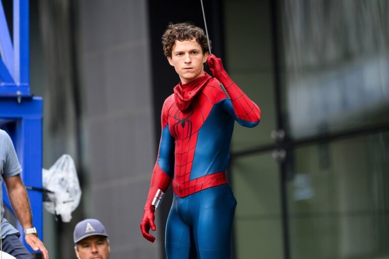 Homem-Aranha 4 tem filmagens suspensas após acidente com Tom Holland