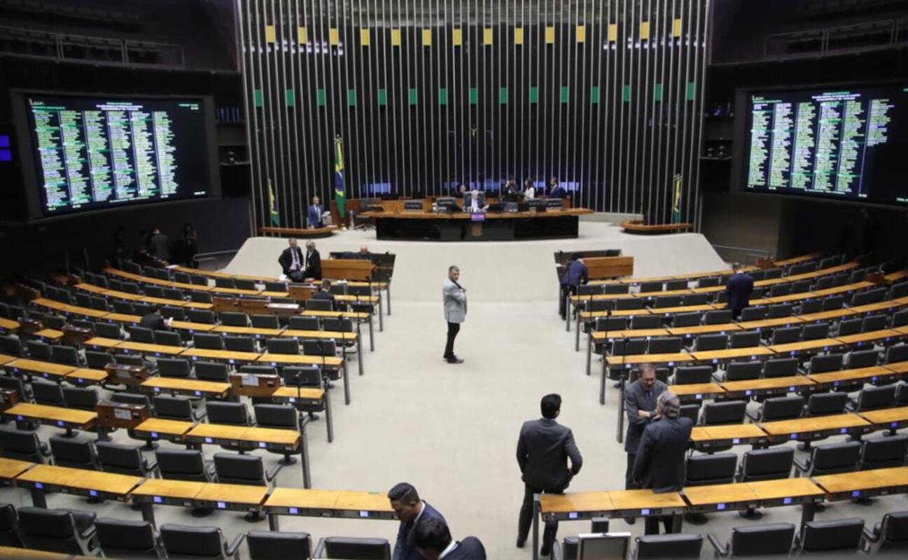 PEC da Blindagem: veja como deputados do DF votaram sobre voto secreto