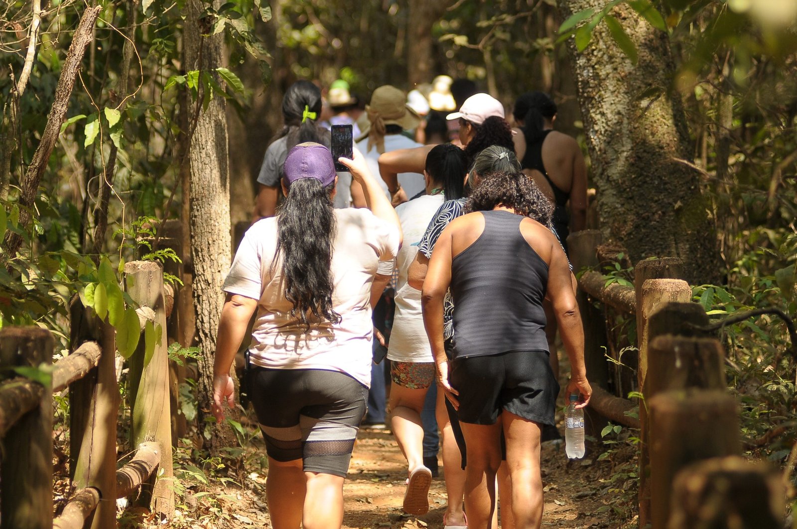 Pacientes da UBS da Fercal encontram saúde e lazer no passeio da Água Mineral