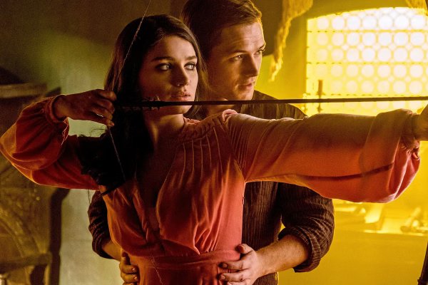 Por que Robin Hood: A Origem nunca ganhou uma sequência