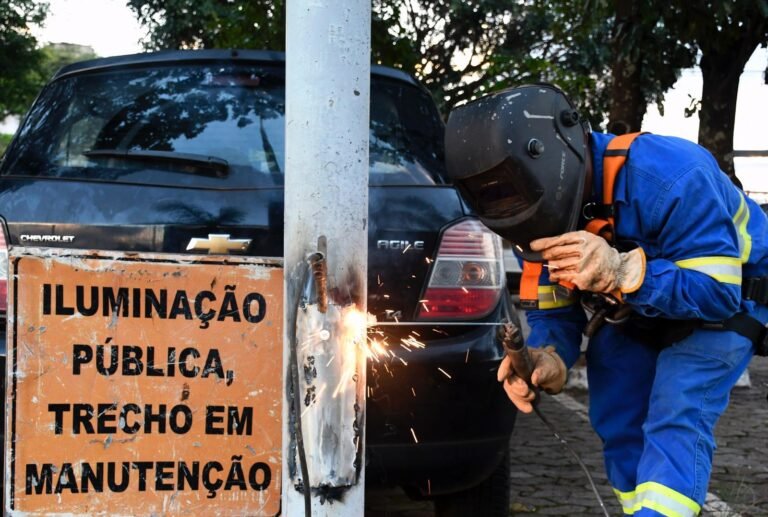 Postes da Asa Norte recebem reparos após onda de furtos