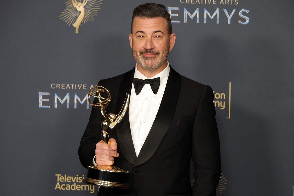 Quem é Jimmy Kimmel, apresentador suspenso por fala sobre Charlie Kirk