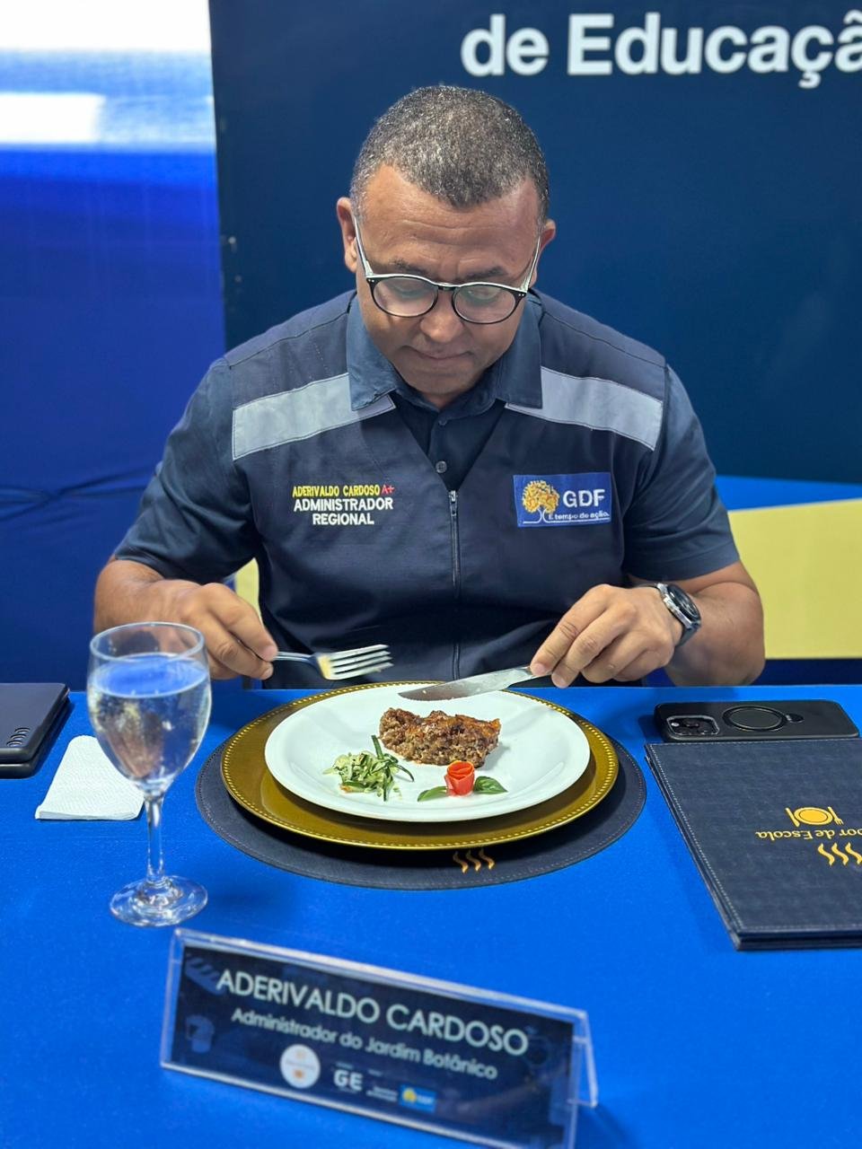 Administrador Aderivaldo Cardoso participa da 3ª edição do projeto Sabor de Escola no CED Mangueiral