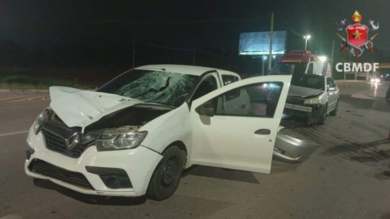 Atropelamento na EPNB termina com pedestre morto e batida entre carros