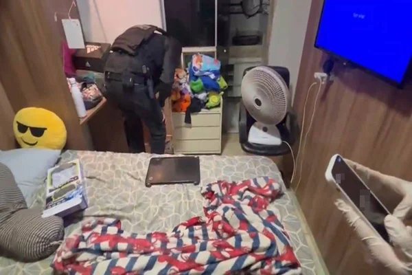 Casal do crime rouba R$ 27 mil em produtos da empresa onde trabalhava