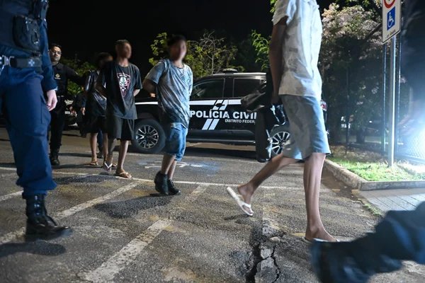 Em desespero, amigo de adolescente esfaqueado tentou reanimá-lo