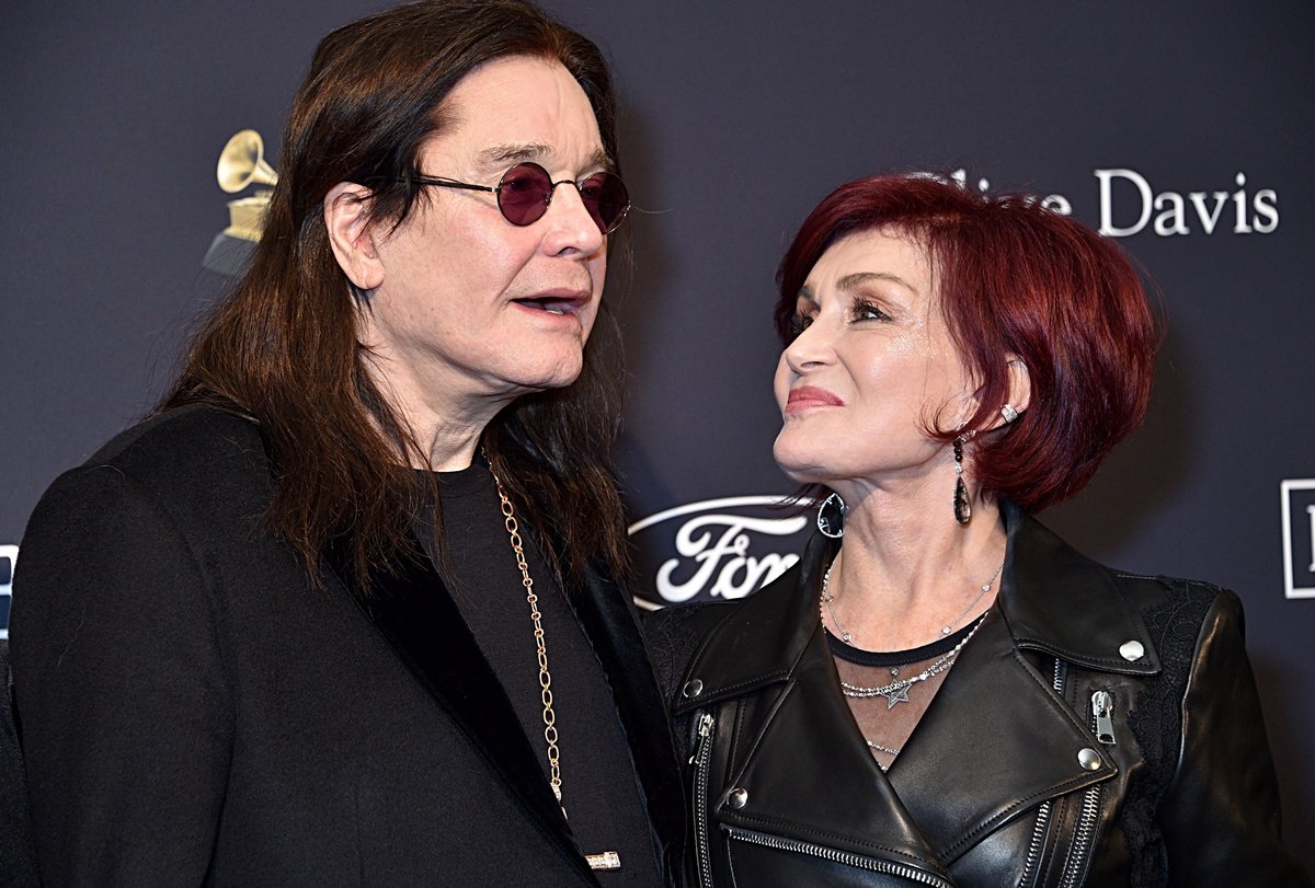 Em livro póstumo, Ozzy revela reação de esposa ao descobrir traições