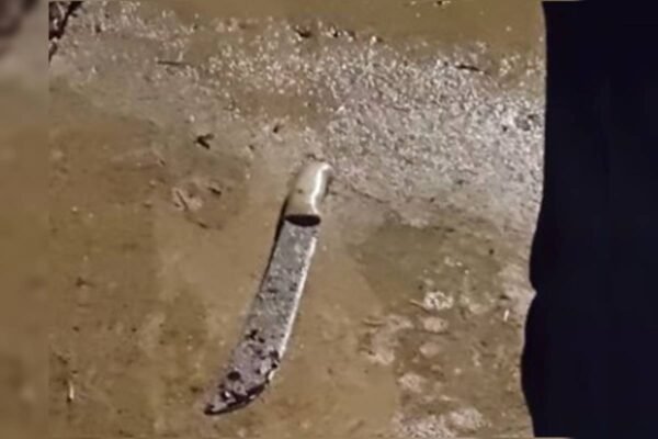 Facão usado na morte de policial penal foi encontrado ainda com sangue