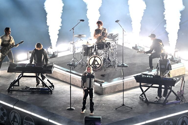 Linkin Park celebra retorno e exalta energia única dos brasileiros