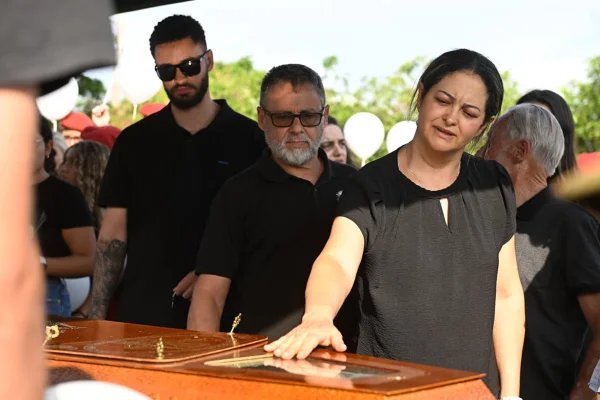 “Menino da paz”: emoção marca velório de adolescente assassinado no DF