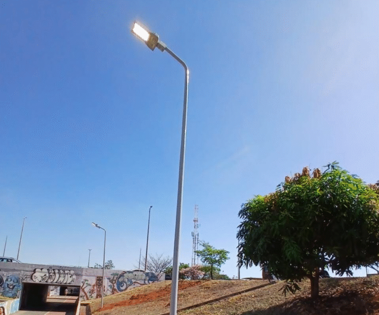 Passarela do Guará I reforça iluminação após furtos sucessivos