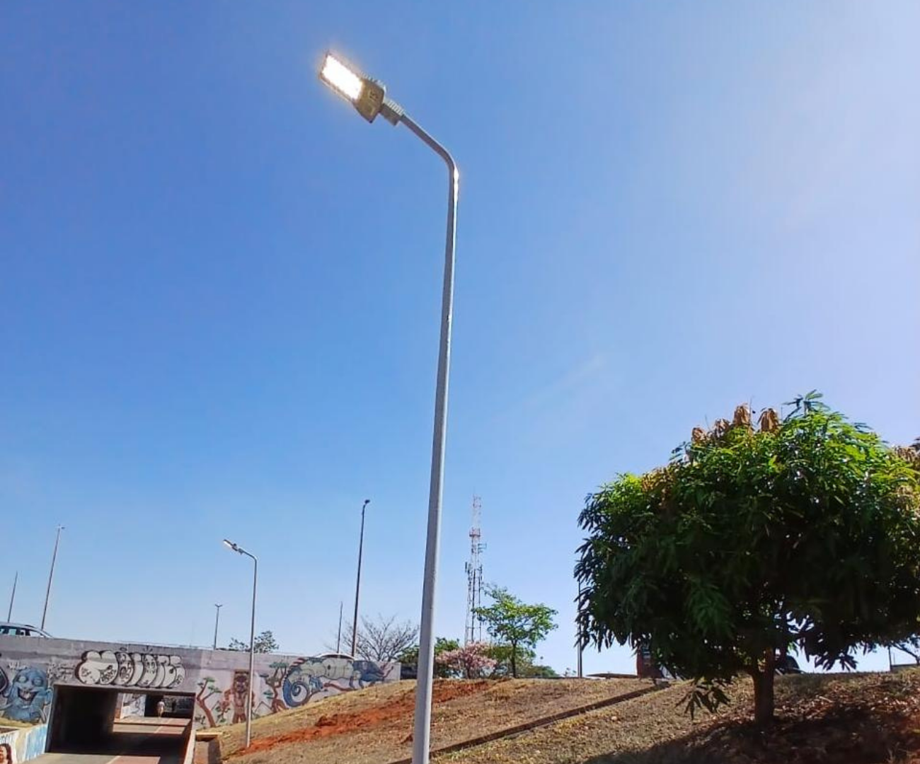 Passarela do Guará I reforça iluminação após furtos sucessivos