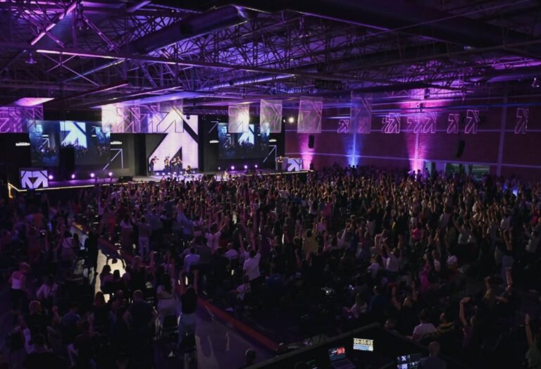 Projeto quer vetar manifestação partidária de artistas em eventos com recursos públicos