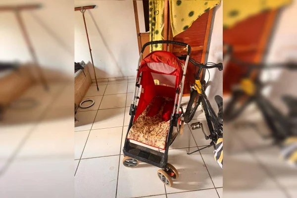 Tia acha sobrinha de 1 ano morta com marcas de cigarro e olho roxo