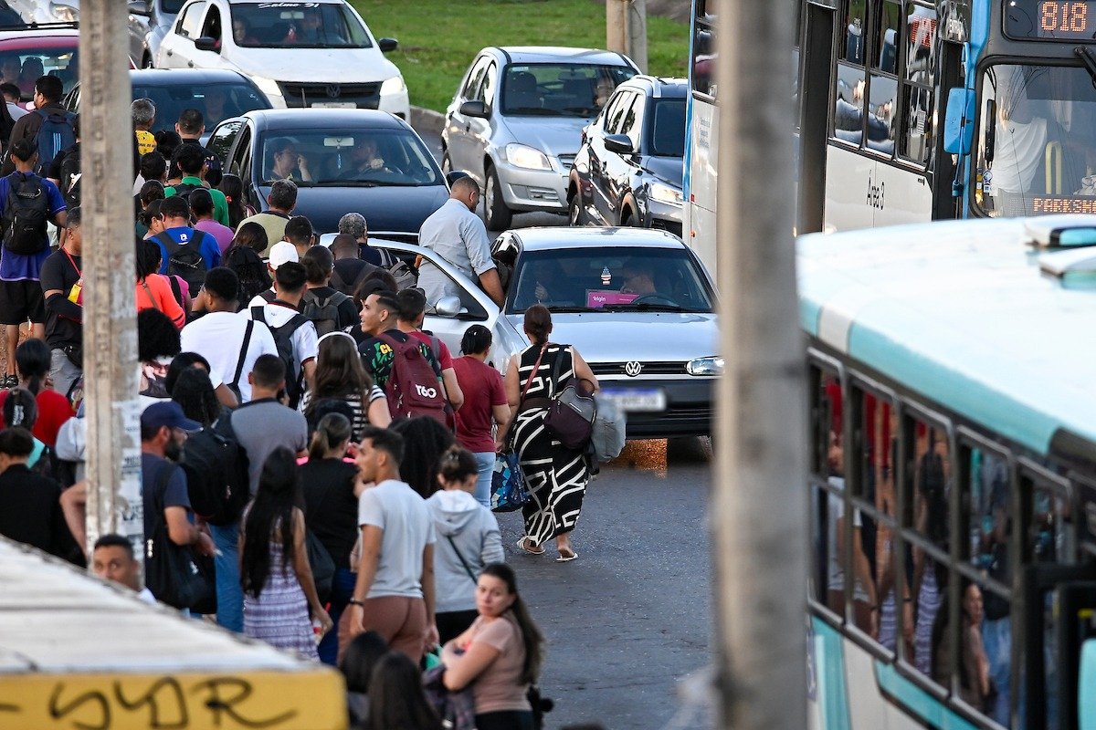 Transporte precário impulsiona "rede social" da pirataria no Entorno