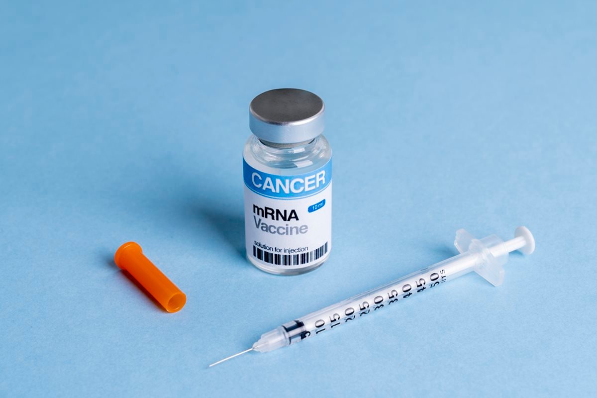 Vacina de mRNA contra Covid aumenta sobrevida de pacientes com câncer