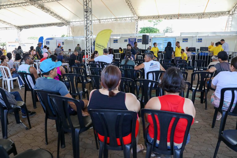 Ação móvel do GDF leva cidadania e serviços a moradores de Brazlândia