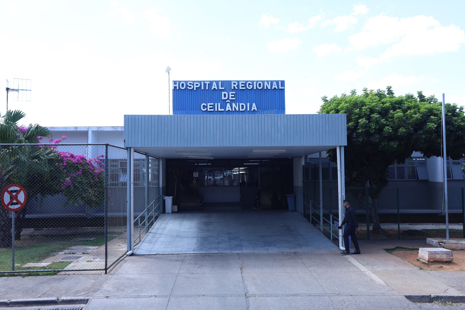 Adolescente de 13 anos baleada na cabeça perdeu massa encefálica