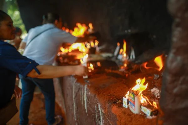 Após polêmica sobre covas soterradas, cemitério fará recadastramento