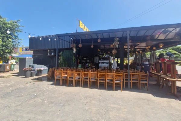 DF Legal derruba famoso bar do Cruzeiro por ocupação irregular de área