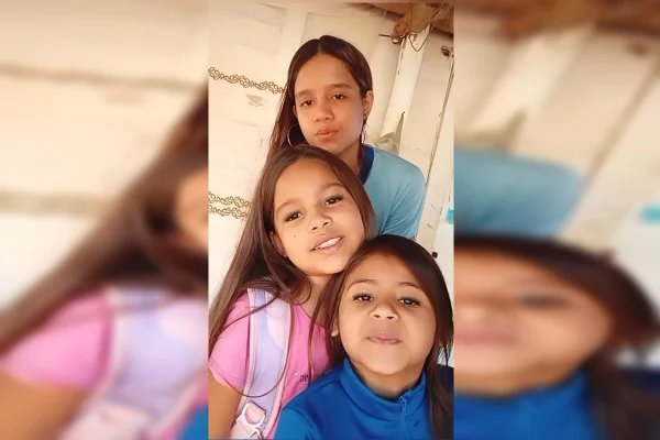 Mãe que perdeu 3 filhas em incêndio tenta marcar psiquiatra há 1 ano
