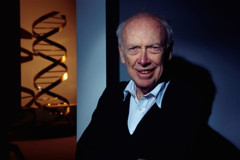 Morre James Watson, um dos descobridores da estrutura do DNA