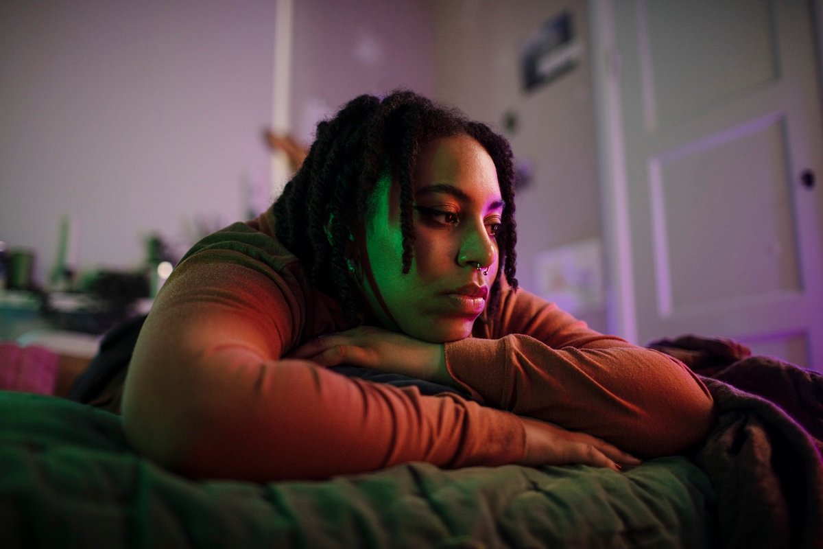 Ansiosa e cínica, geração Z enxerga o mundo como um lugar assustador