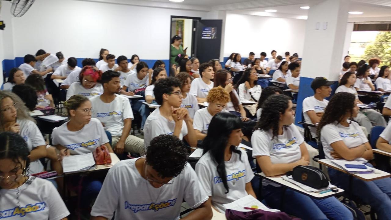 Estudantes do DF ganham nova oportunidade de preparação gratuita para provas do ensino superior