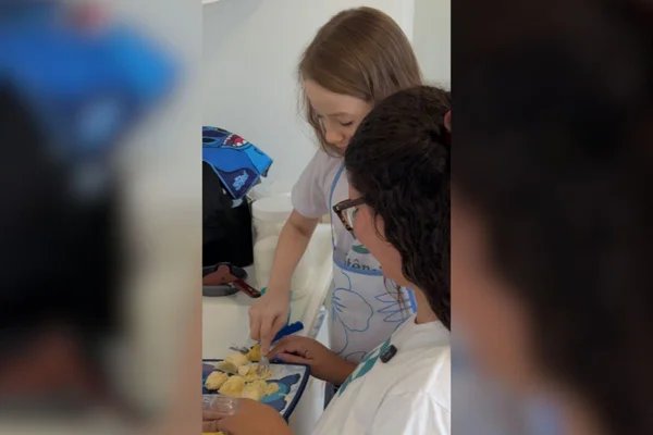 Férias atípicas: como crianças autistas podem seguir rotina sem escola