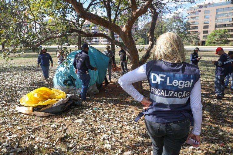 GDF oferece acolhimento e assistência social a pessoas em situação de rua em Ceilândia
