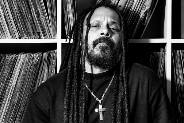 Marcelo Falcão fala da expectativa de voltar aos palcos após acidente