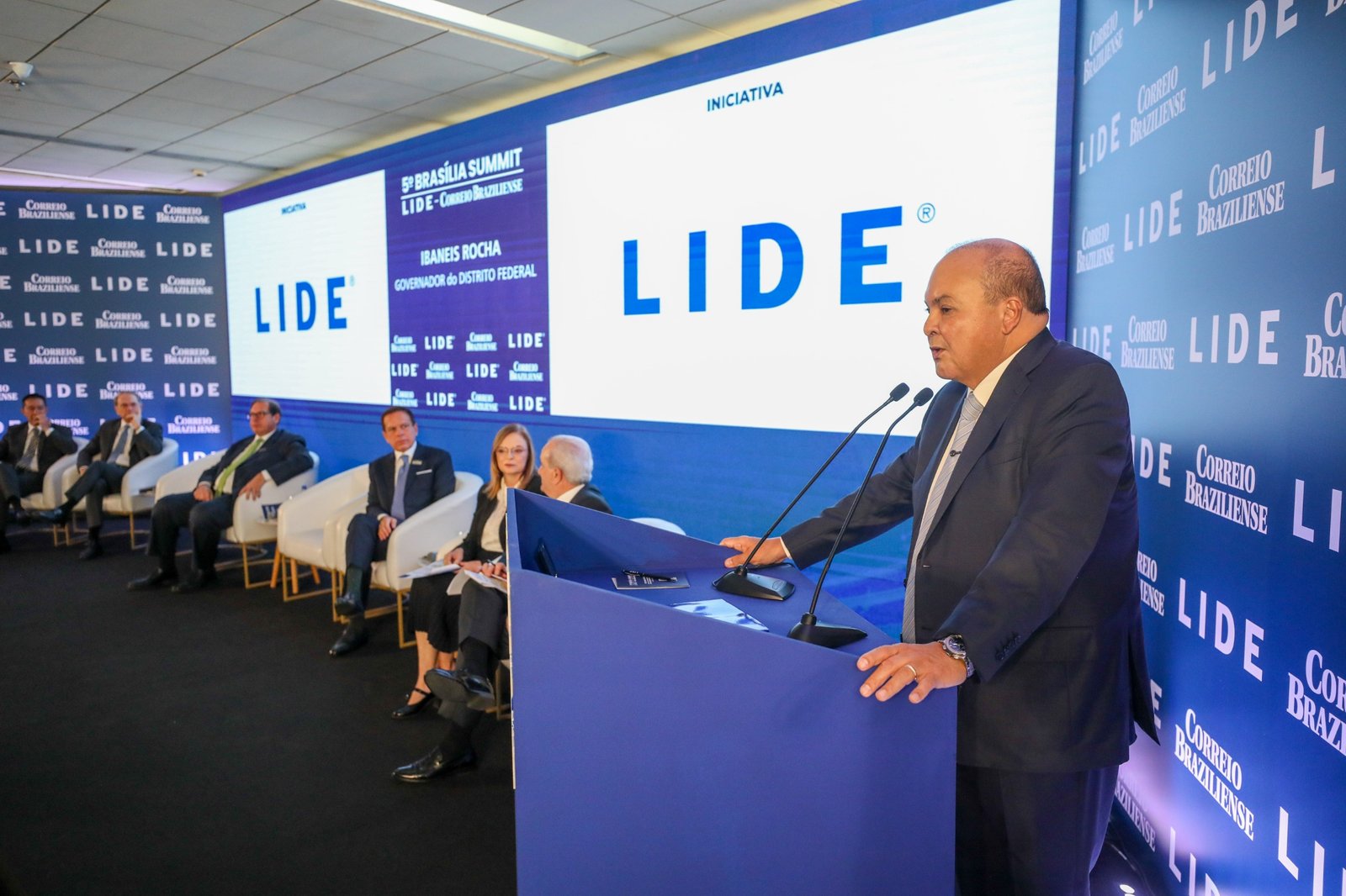 No 5º Brasília Summit, Ibaneis aponta avanços e promete ampliar regularização rural