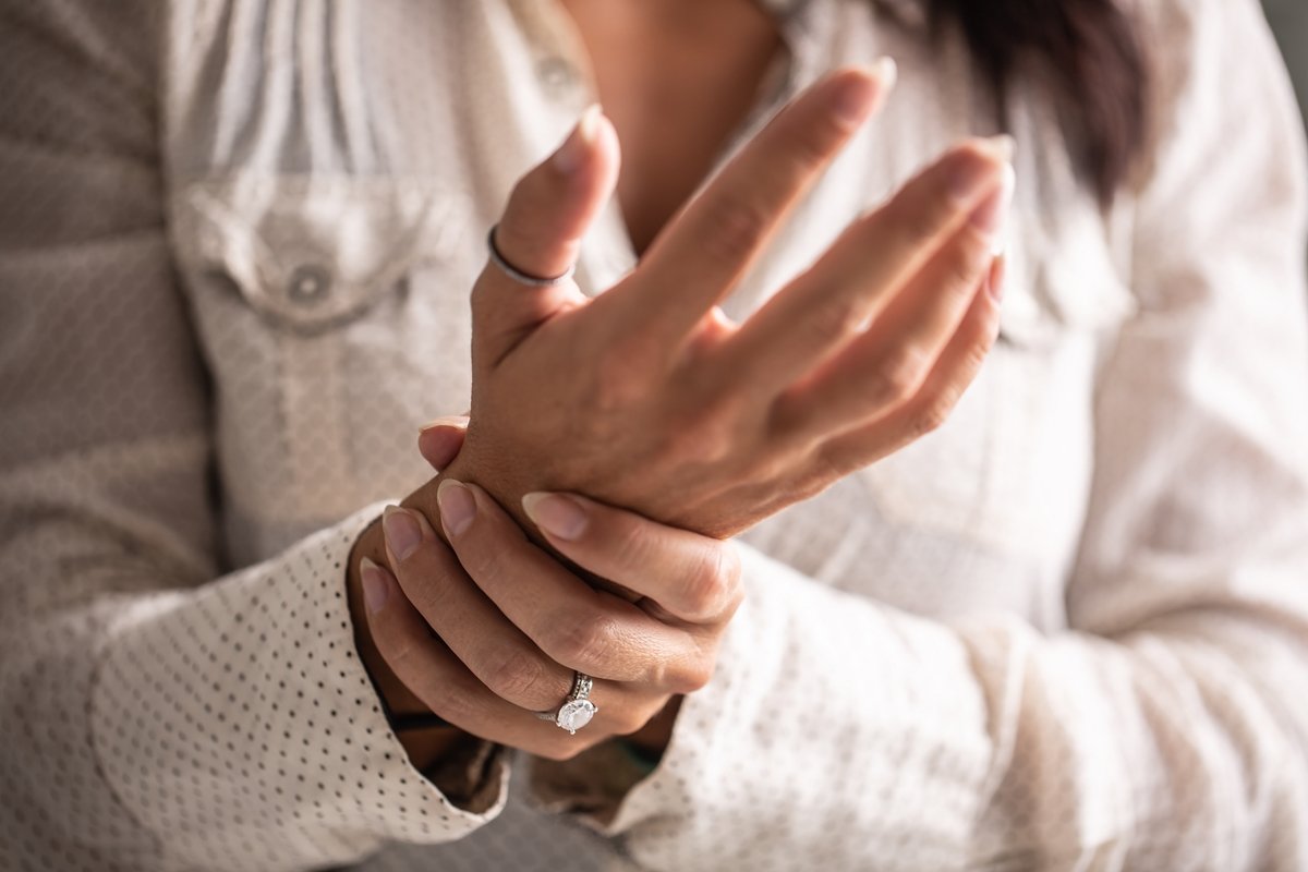 Cientistas descobrem novo método que pode interromper piora da artrite