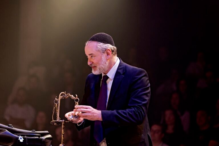 Dan Stulbach relaciona nova peça ao antissemitismo vivido pela família