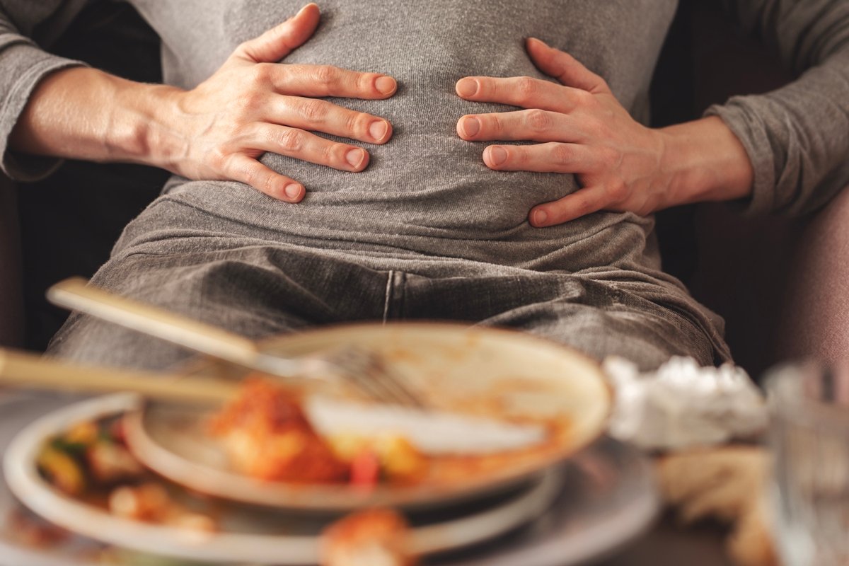 Nutricionistas explicam como a dieta pode resolver o intestino preso