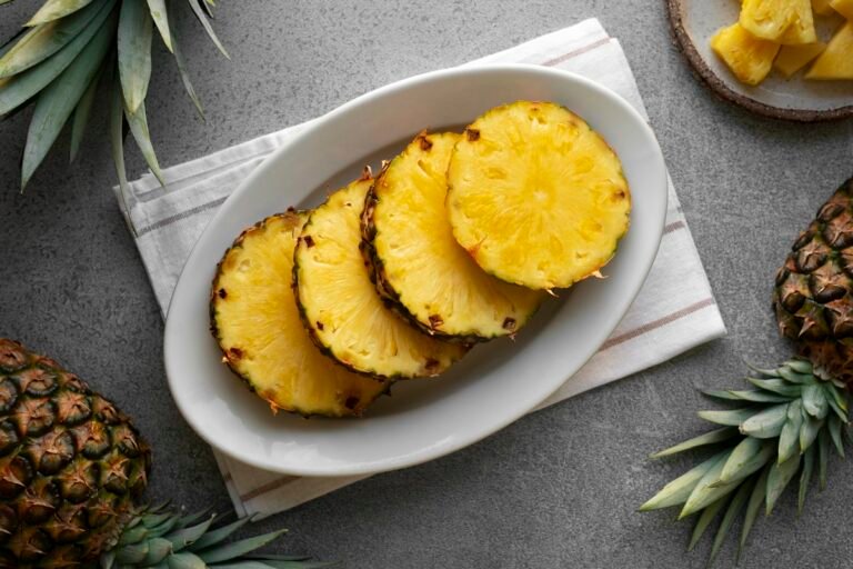 Nutrólogo explica se comer abacaxi aumenta a glicose