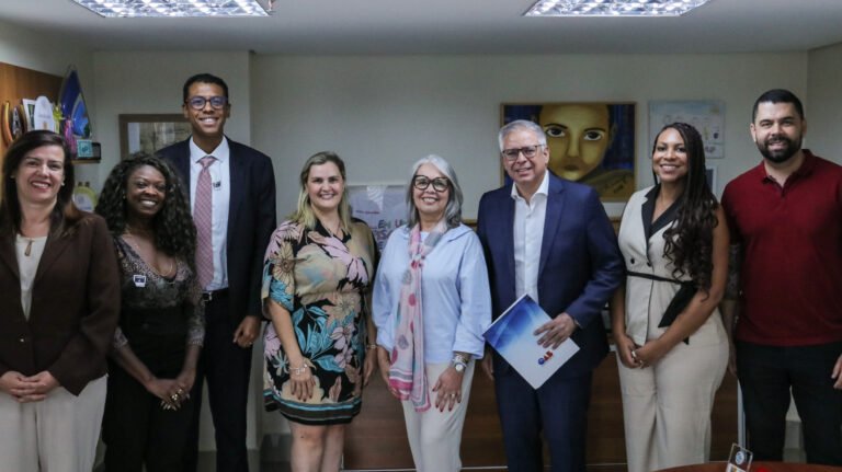 SEEDF e OAB-DF firmam parceria para fortalecer educação antirracista nas escolas públicas