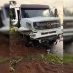 Acidente entre caminhão e carro na BR-020 deixa 2 mortos em Goiás