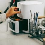 Air fryer pode ser aliada da saúde, mas uso requer cuidados