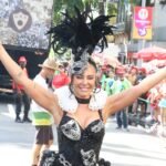 Famosos marcam presença no Cordão da Bola Preta, no Rio. Veja fotos