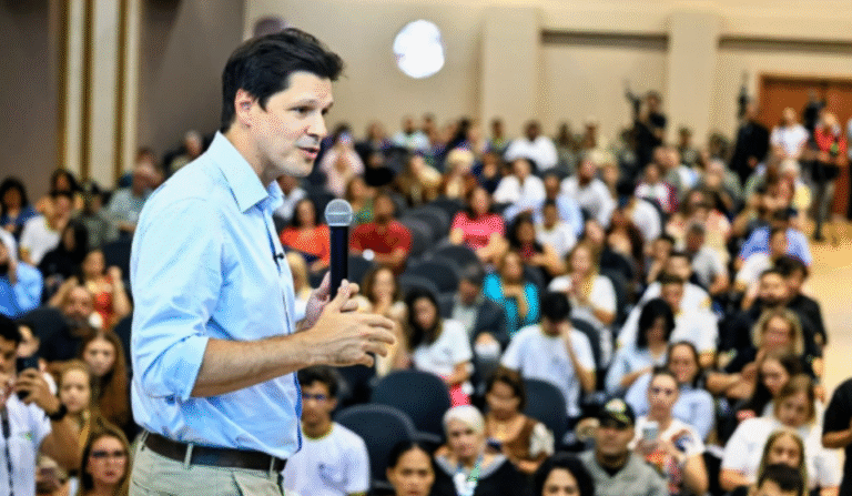Goiás premia 69 estudantes com alto desempenho no Enem 2025