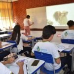 Governo anuncia reajuste de 5,4% para todos professores da rede estadual de ensino de Goiás