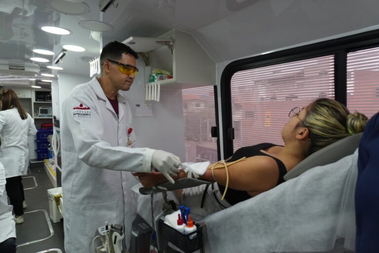 Governo do DF inicia calendário anual da campanha Gari Sangue Bom