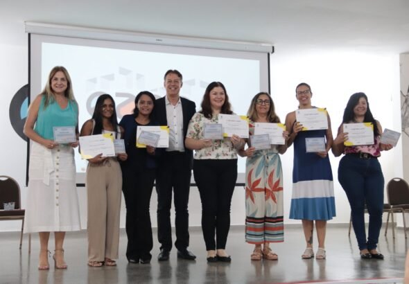 Moradores do Residencial Tamanduá conquistam escritura gratuita no Recanto das Emas