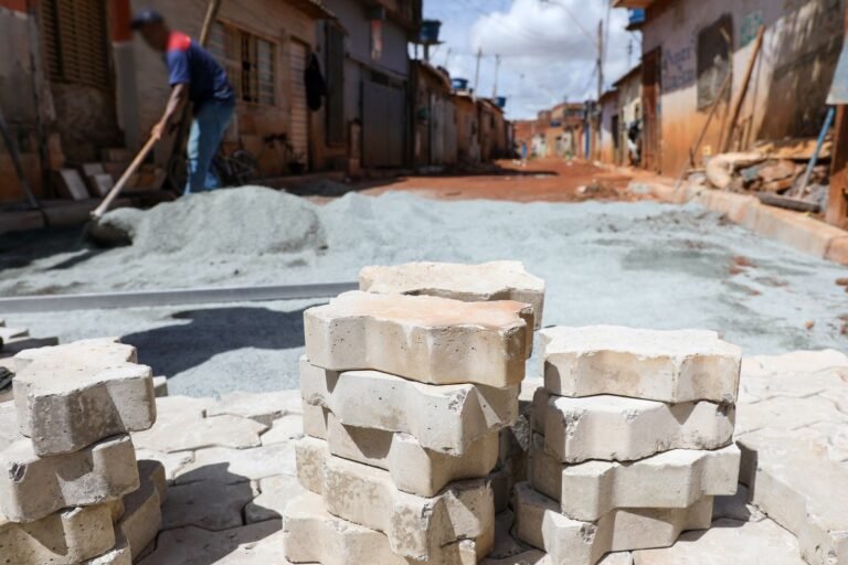 Obras do GDF garantem infraestrutura urbana à comunidade da Estrutural
